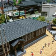2025人気の Nゲージ トミーテック ジオコレの薄型ビルとoutlandビル2棟の 鉄道模型