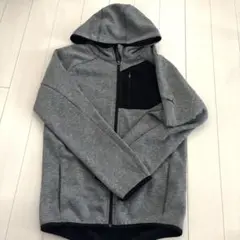 美品！　PUMA グレー パーカー
