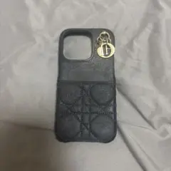 Christian Dior キルティングスマホケース iPhone15プロ