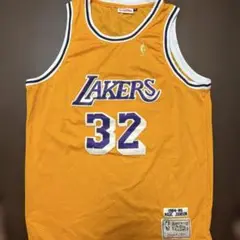 Item thumbnail for item 80232347-db30-4322-994c-e046a89bd69a