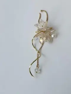 花デザイン イヤーカフ