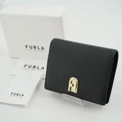 【未使用に近い】FURLA 箱保証書付　二つ折り　ブラック　ロゴ