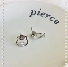 【新品】猫モチーフ スタッドピアス 普段使い 可愛い 小ぶり 小さめ No.98