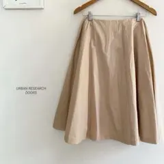 URBAN RESEARCH DOORSコットンフレアタックミドルスカート002