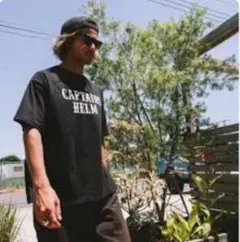 黒M キャプテンズヘルム LOCALS LOGO Tシャツ ローカルズ ロゴ