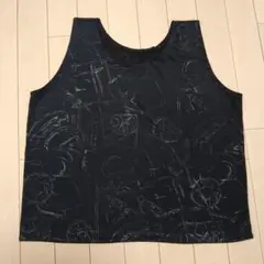 ★8/6までの出品★ノースリーブ　トップス　カットソー　黒　柄入り　レディース