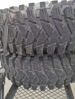 RC4WD 6LUG1.9クロームホイール、axial純正トレパドールタイヤ RC4WD 6LUG1.9クロームホイール、axial純正トレパドールタイヤ