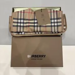 【新品】BURBERRY チェック柄　お食事エプロン 2025年最新】BURBERRY お食事エプロンの人気アイテム - メルカリ