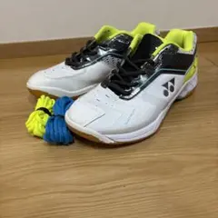 新品同様！！YONEX バドミントン　パワークッション 65Xslim 27cm