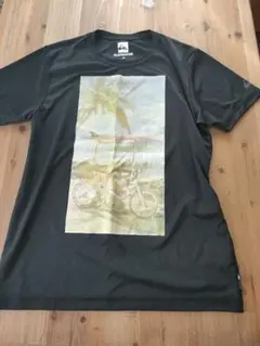 クイックシルバー　Tシャツ型ラッシュガード　M