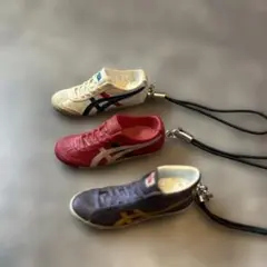 asicsオニツカタイガー　スニーカー　ストラップ　キーホルダー