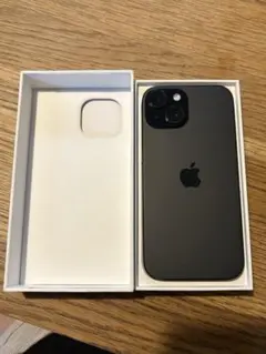 Apple iPhone 15 本体　128GB SIMフリー