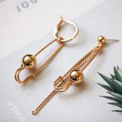 安全ピンモチーフ☆ピアス☆片耳☆両耳用☆ゴールド☆ボール