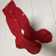 Puma レッド サッカーソックス