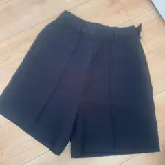 ブラックタック入りハーフパンツ