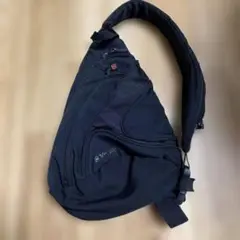 VICTORINOXボディバック