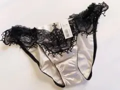 Item thumbnail for item 6e3def87-4fcc-42e3-9751-16d69e363c6c