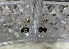211 黒ミャクミャク　ナーザルボンジュウ　ピアス