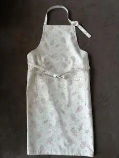 ハンドメイド　カフェエプロン　ピンク小花柄