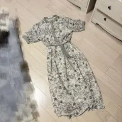 RAY CASSIN 花柄ワンピース