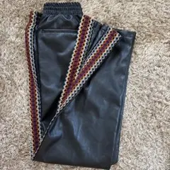 Toironier／トワロニエ　レザーパンツ