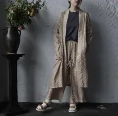 TOWAVASE sarasaブラウス　新品タグなし TOWAVASE sarasa silk pants Louis (gray) | nii-B