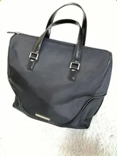 美品　ダナキャラン　DKNY　ハンドバッグ　黒色　ロゴ入り