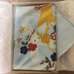 新品　箱入り　鮮やかな花柄の風呂敷 水色