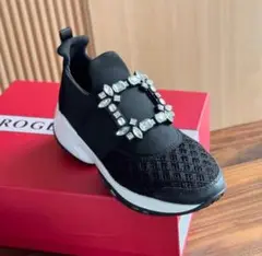 新品未使用ROGER VIVIER ビジュー装飾 ブラックスニーカー