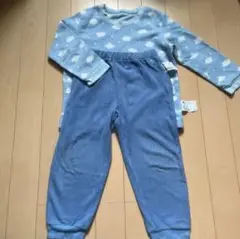 ユニクロ　フリースパジャマ　上下セット　100cm