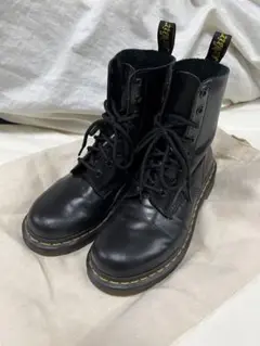 Dr.Martens ドクターマーチン 8ホールブーツ