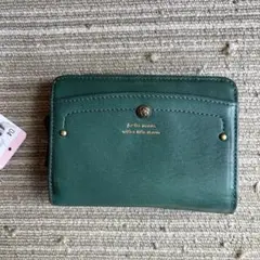 ボックス２１　緑色二折財布　未使用