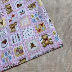 布地　ハギレ　プリント生地　くま柄
