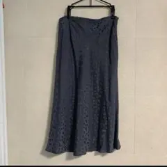 デプレ　シルク膝下スカート
