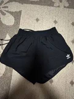 adidas 黒 ショートパンツ 3本ライン
