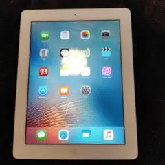Apple iPad 32GB シルバー　前面縁ホワイト　ケーブル付き