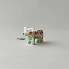 フェーヴ　くまのぬいぐるみ　フランス　フェーブ　ミニチュア陶器　f-3622