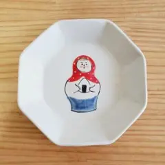 新品、未使用  人気 陶芸家 五月女 京子さん 箸置き 十二単衣 送料無料の通販 人気 新品、未使用 陶芸家 十二単衣 箸置き 京子