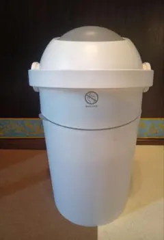 ピジョン　ステール　ホワイト