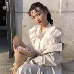 Miro amuretteフリルリボン付きピンクブラウス