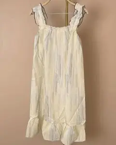 フリル付きアプリコット色しわ防止ベストネグリジェ