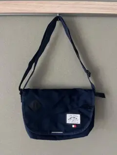 ネイビー フラップ式 サコッシュ