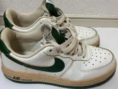 Item thumbnail for item 919b3555-b6cc-4b01-bbe6-6471b66198f4