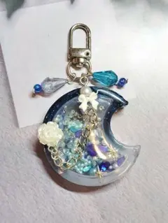 レジンキーホルダー　シャカシャカキーホルダー　月×冬