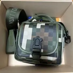 Item thumbnail for item 8711ada3-b42d-4991-ad6d-111212949fb8
