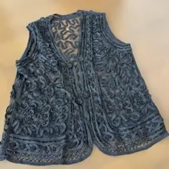 ブラック刺繍ベスト ビーズ装飾付き