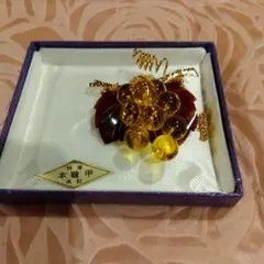 アクリル製ブドウデザインブローチ