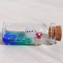 小さなボトルシップ【シマエナガの海辺】レジンハンドメイド