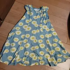 花柄ノースリーブワンピース