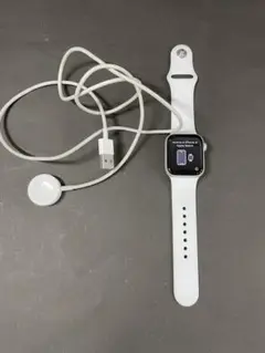 Apple Watch ホワイト 本体 充電ケーブル付き
